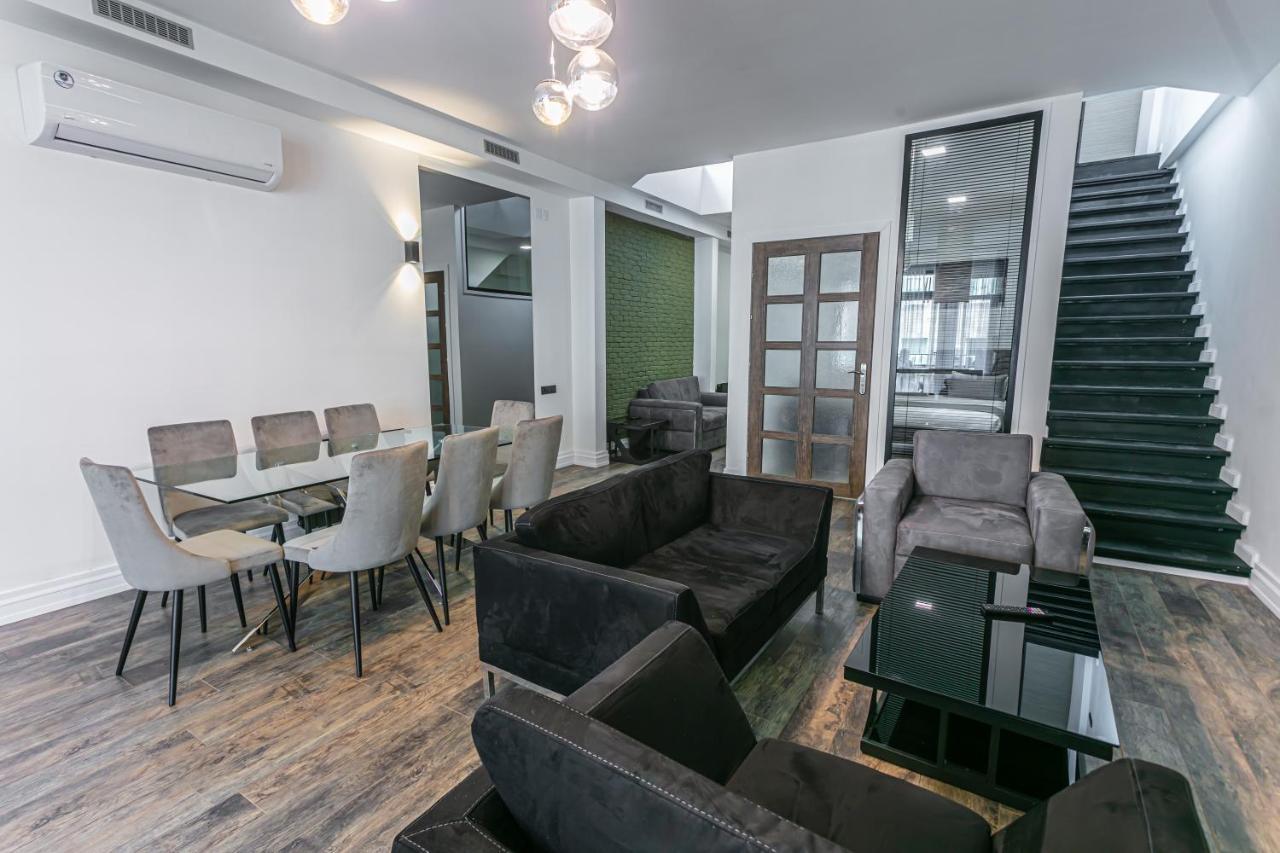 Luxe Apartment In Center Erevan Exterior foto