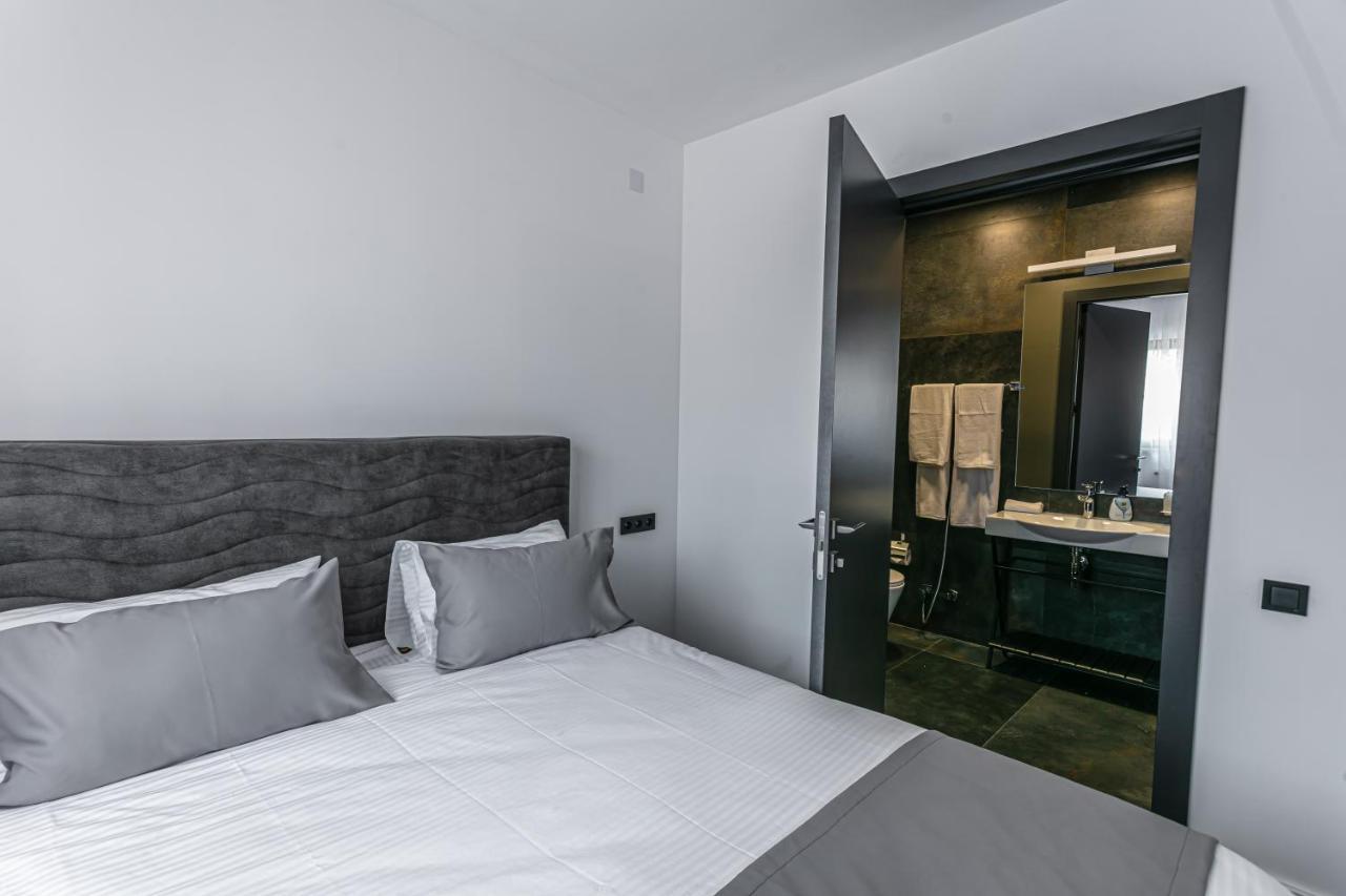 Luxe Apartment In Center Erevan Exterior foto