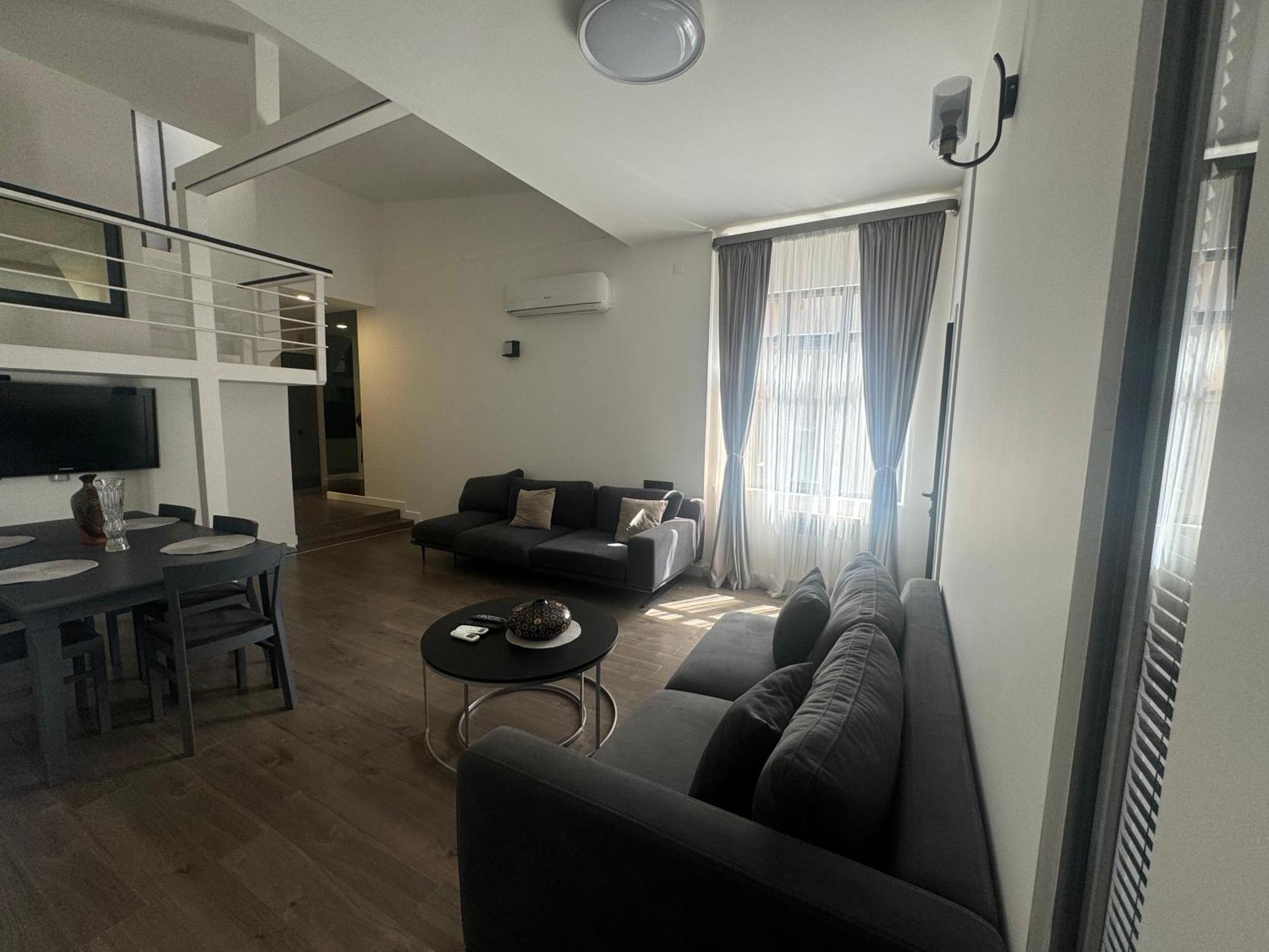 Luxe Apartment In Center Erevan Exterior foto