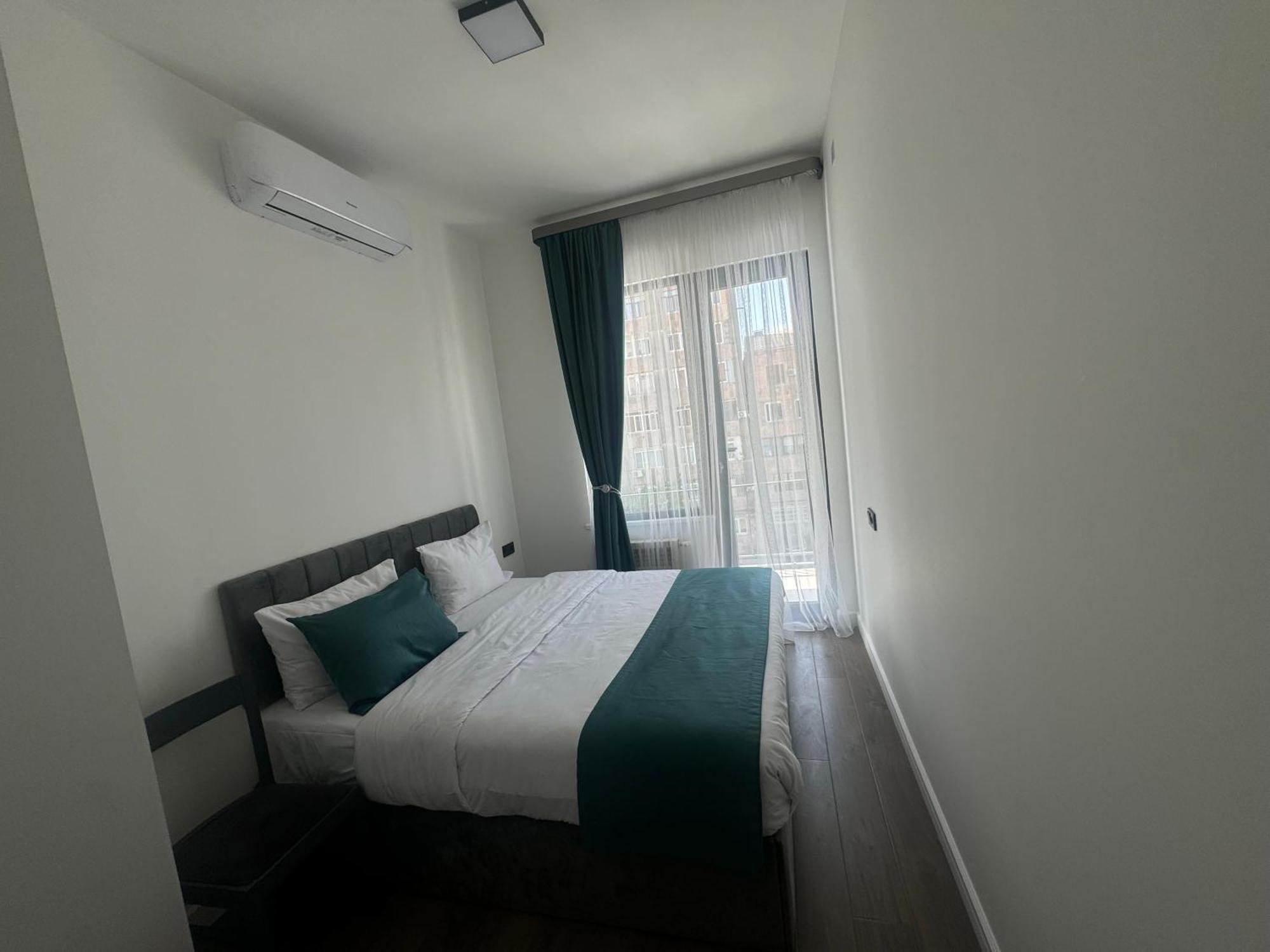 Luxe Apartment In Center Erevan Exterior foto