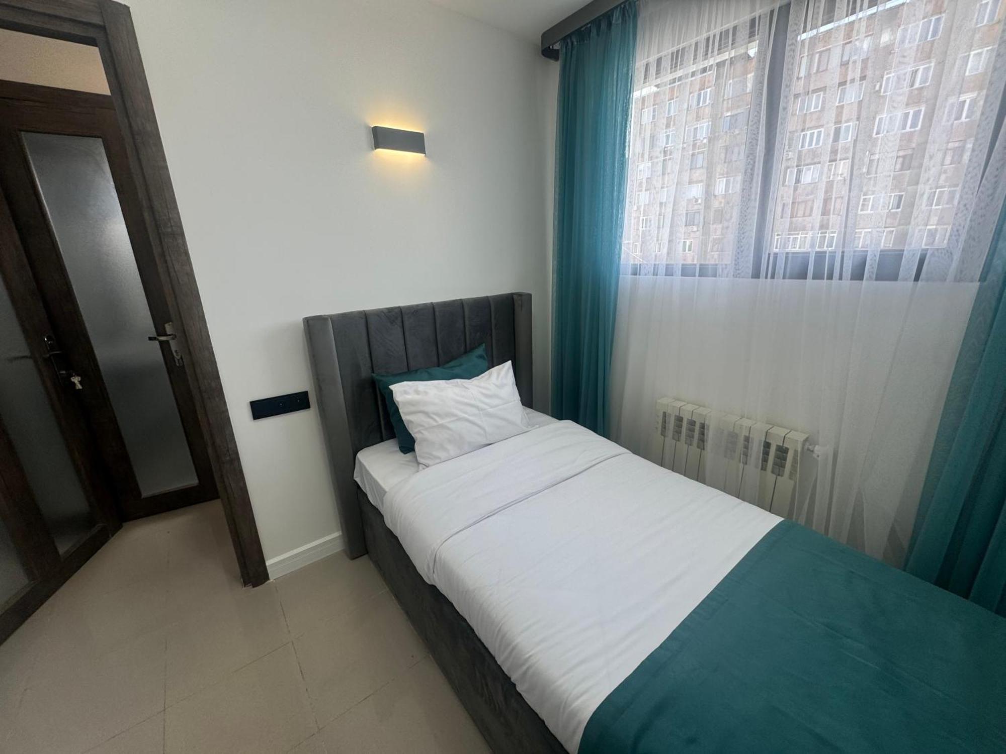 Luxe Apartment In Center Erevan Exterior foto